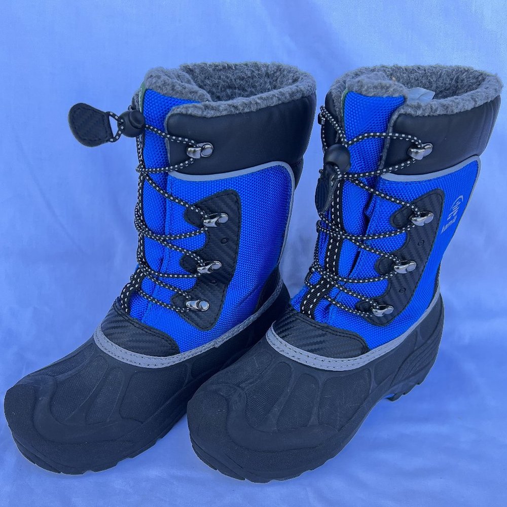 Gently used Kamik Luke2 kid's winter snow boots Youth Size 4
